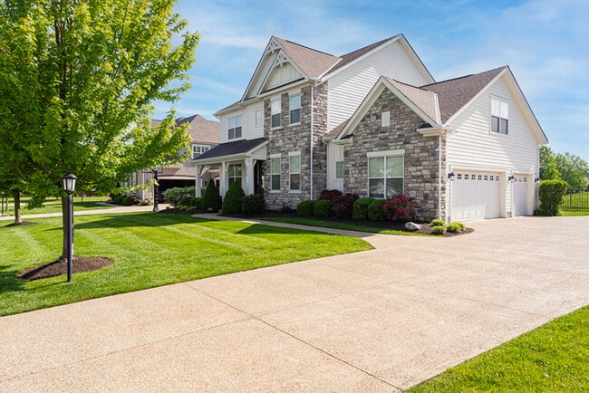 Building Photo - Stunning home in Olentangy schools!