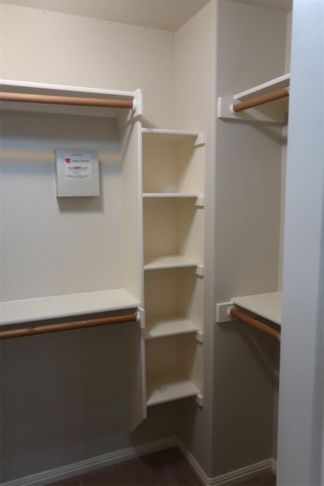 Building Photo - 2915 Briona Wood Ln