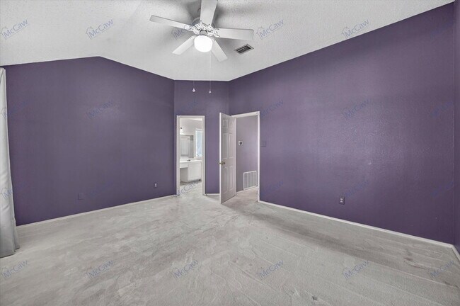 Building Photo - 7845 Ember Oaks Dr