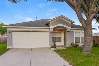 Building Photo - 3007 Summer House Dr