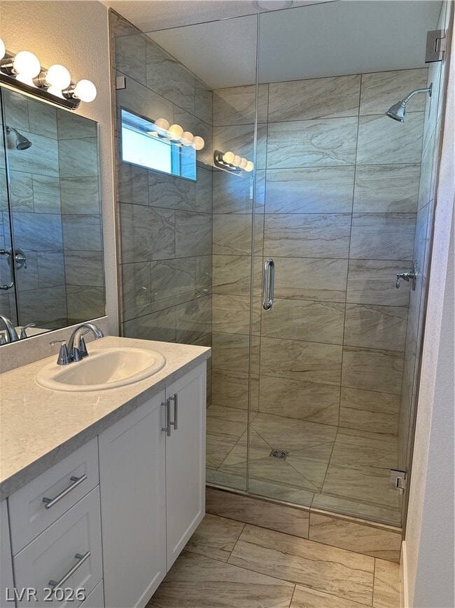 Building Photo - 2570 Apricot Ln