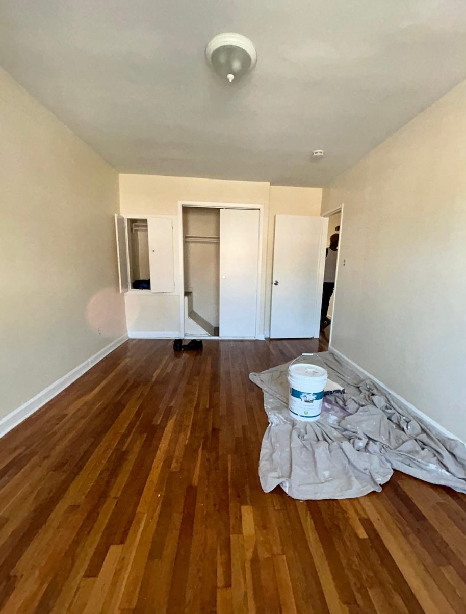 Building Photo - 964 East 100th Street