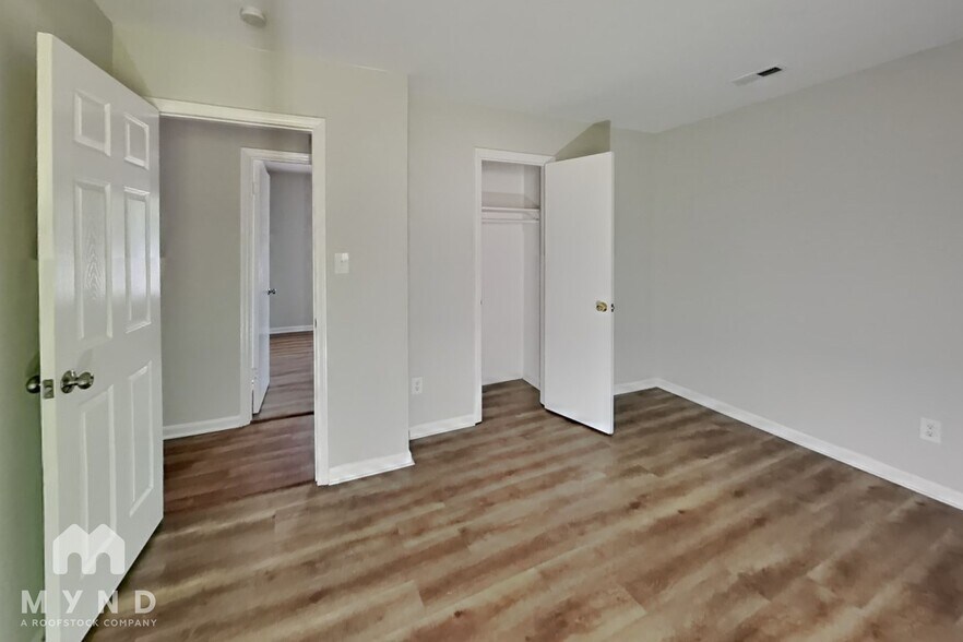 Building Photo - 3519 Misty Wood Dr