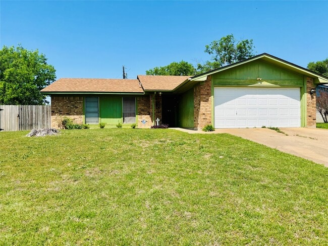 Primary Photo - 802 Yorktown Dr