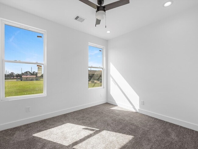 Building Photo - 1130 Miller Rd