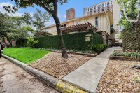 Building Photo - Updated 2-Bed, 2.5-Bath Patio Home Near Up...
