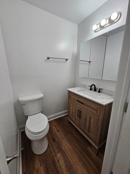 Building Photo - 61 Edwards Ave