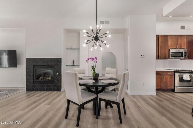 Building Photo - 6745 N 93RD Ave