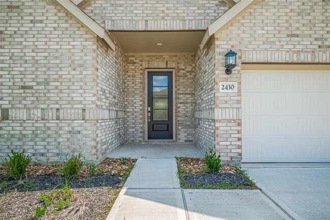 Building Photo - 2430 Dewford Fls Dr