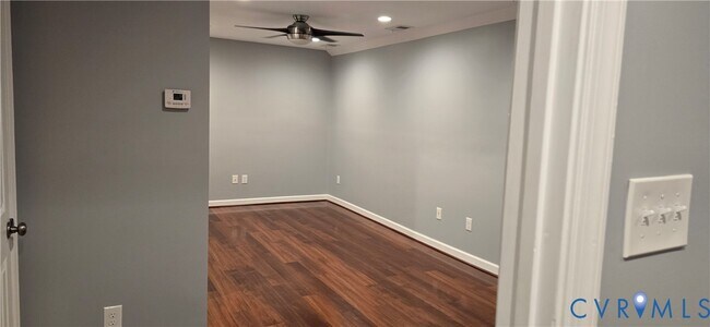 Building Photo - 4940 Riverplace Ct