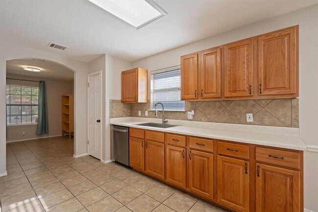 Building Photo - 108 David Dr