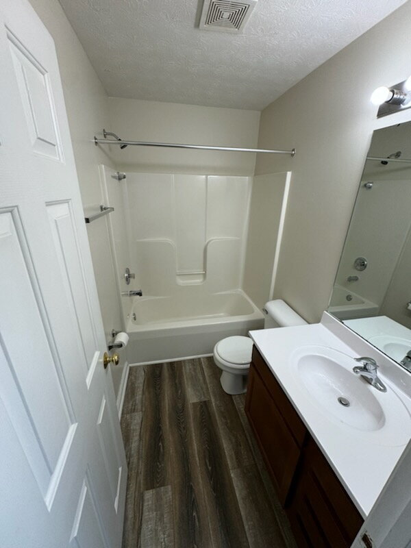 Building Photo - Two Bedroom Townhome