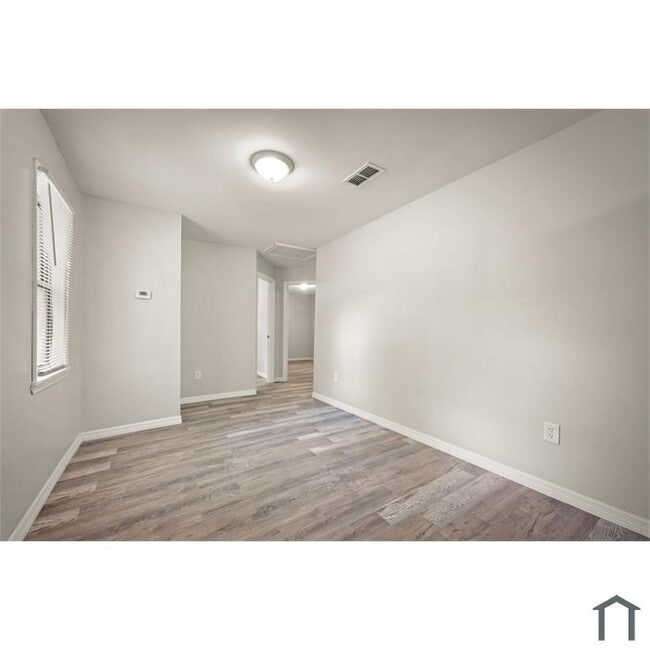 Building Photo - 5195 Cypress Crest Ln