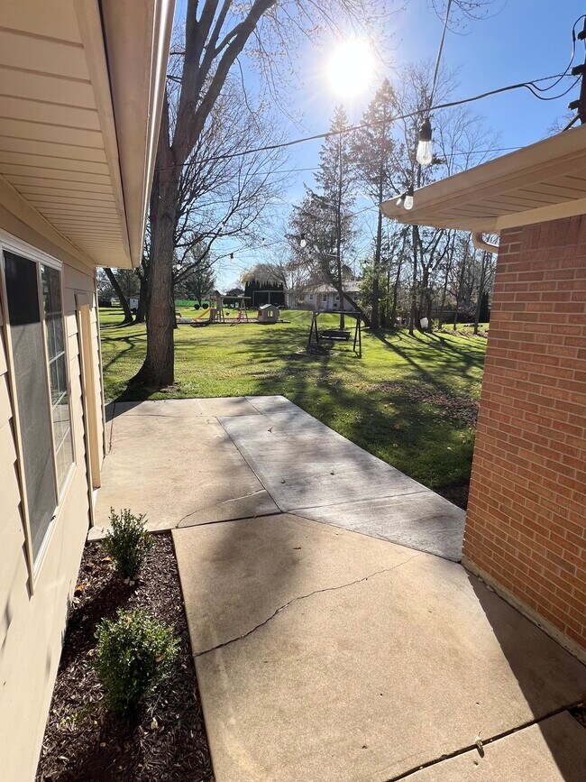 Building Photo - 12525 W Joliet Cir