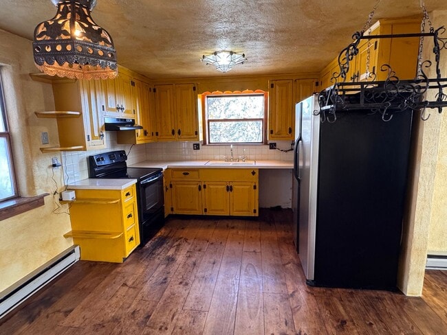 Building Photo - 2 Bedroom, 1 Bathroom Duplex in Santa Fe, NM