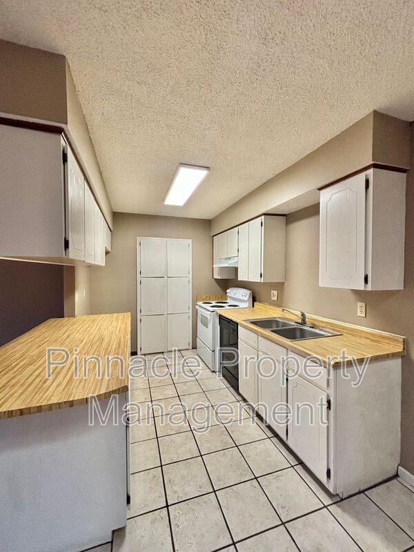 Building Photo - 3812 Wild Rye Trail