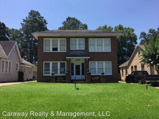 Building Photo - 645 Ratcliff St