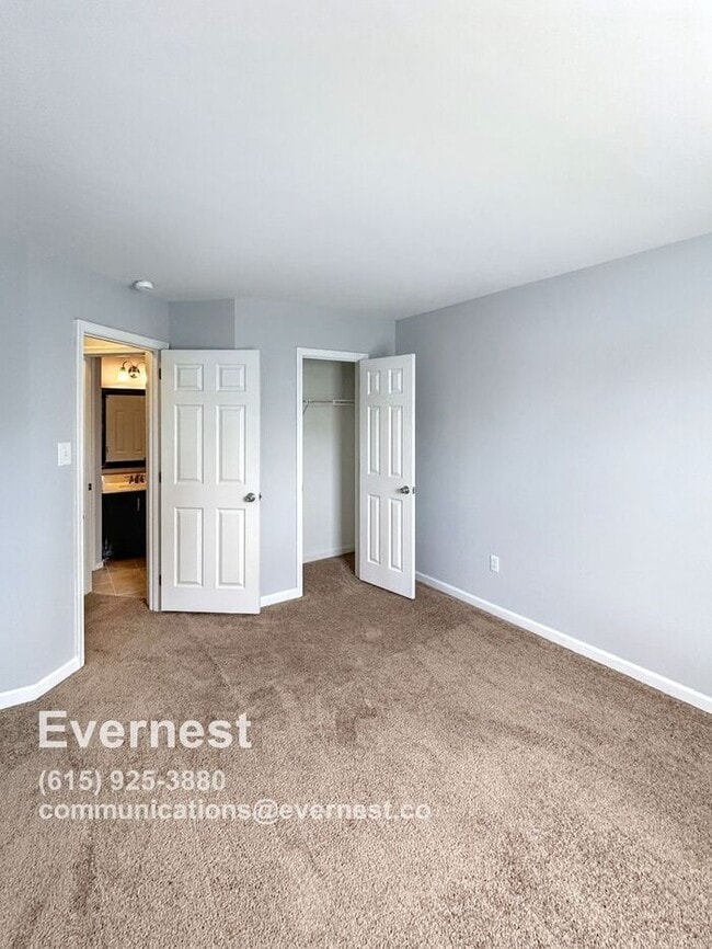 Building Photo - Spacious 4-Bedroom Home with Modern Featur...