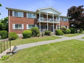 Building Photo - 10 Bayberry Dr