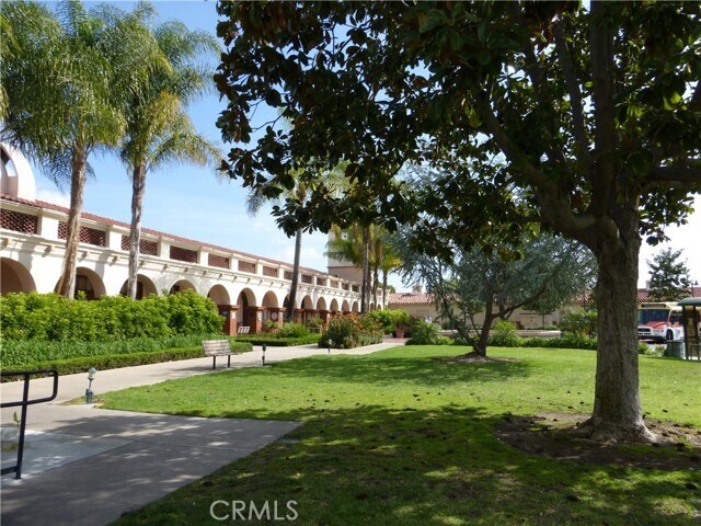 Building Photo - 881 Via Mendoza