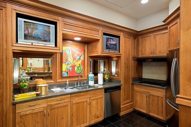 Building Photo - 500 E Grant St