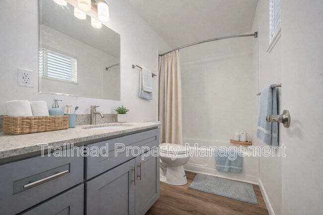 Building Photo - 7801 W 83rd St