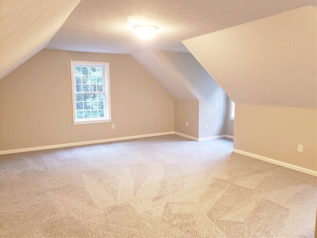 Building Photo - 13 Aldrich St