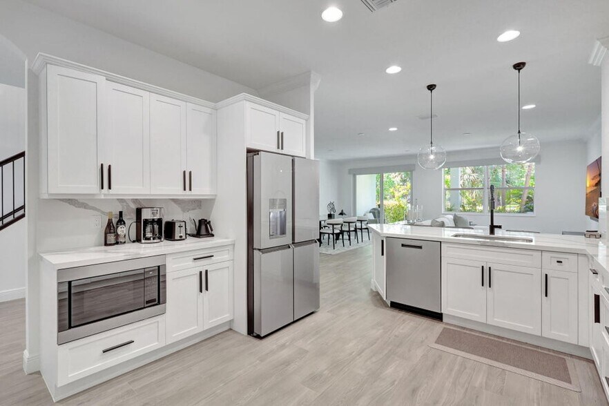 Building Photo - 15760 Italian Cypress Way
