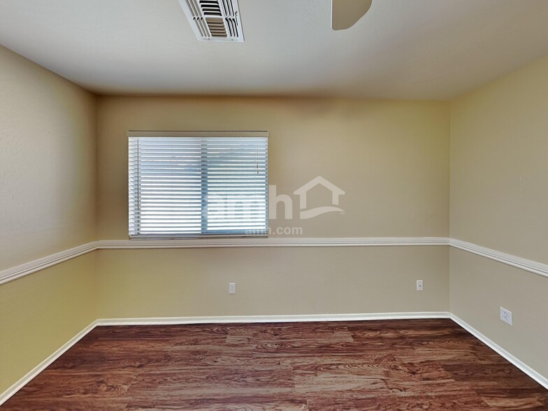 Building Photo - 33055 N Madison Way Dr