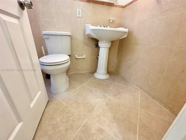 Building Photo - 6320 NW 1st Pl