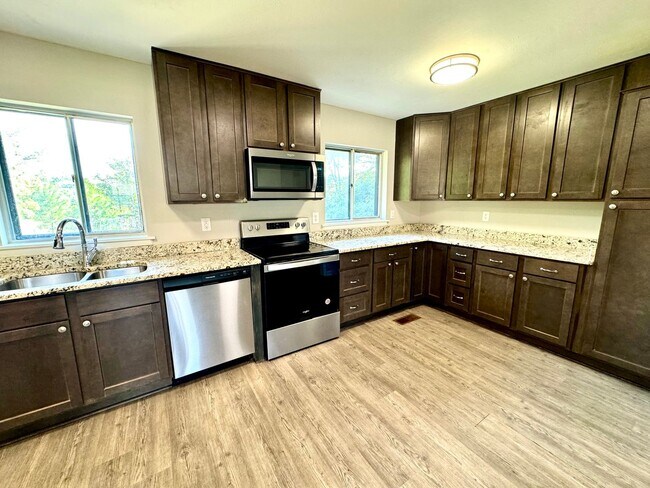Building Photo - Nice home in Decatur!