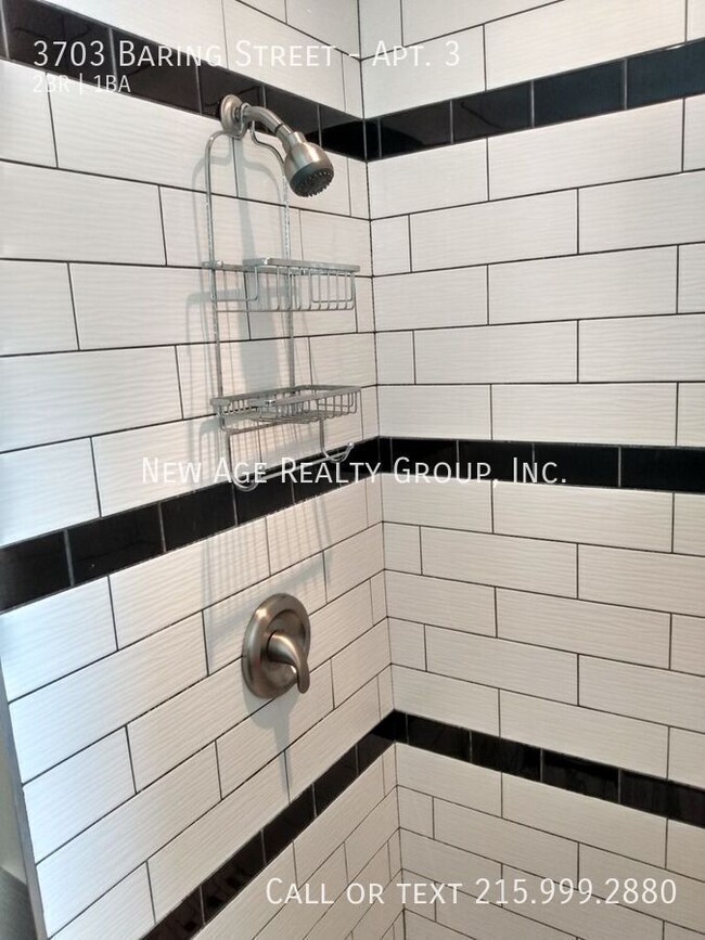 Building Photo - Large two bedroom apartment close to Drexe...