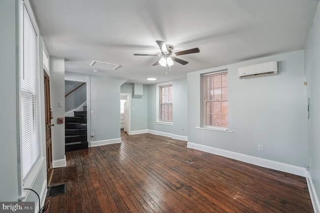 Building Photo - 4373 Cresson St