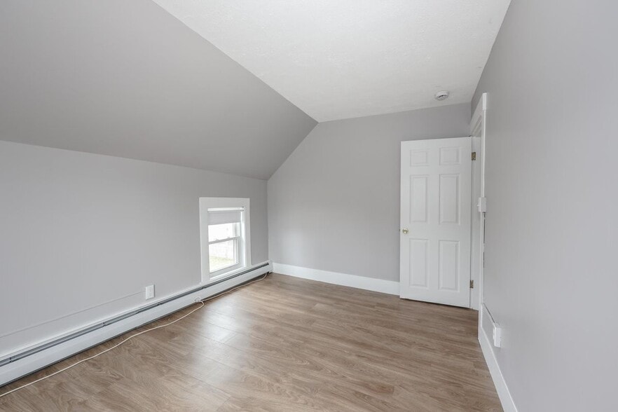 Building Photo - 2 Gamache