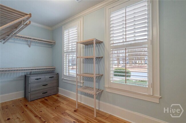Building Photo - 3530 Greenleffe Dr
