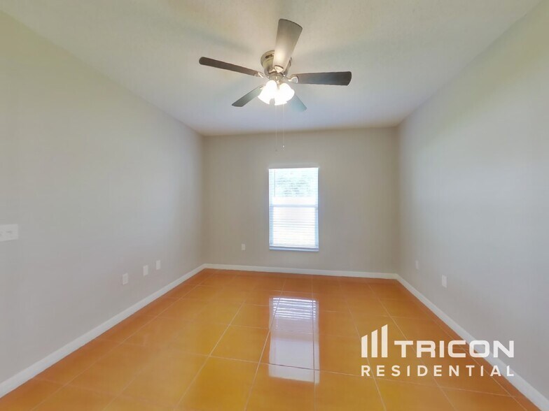 Building Photo - 1040 Dudley Dr