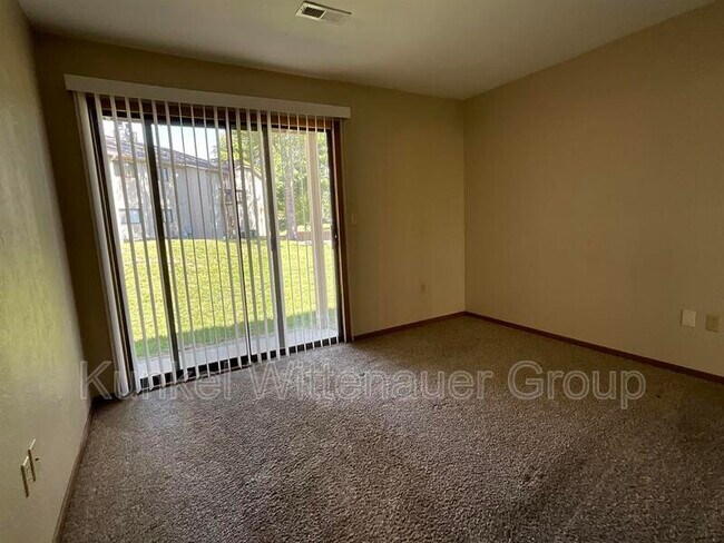 Building Photo - 173 Eagle Ridge