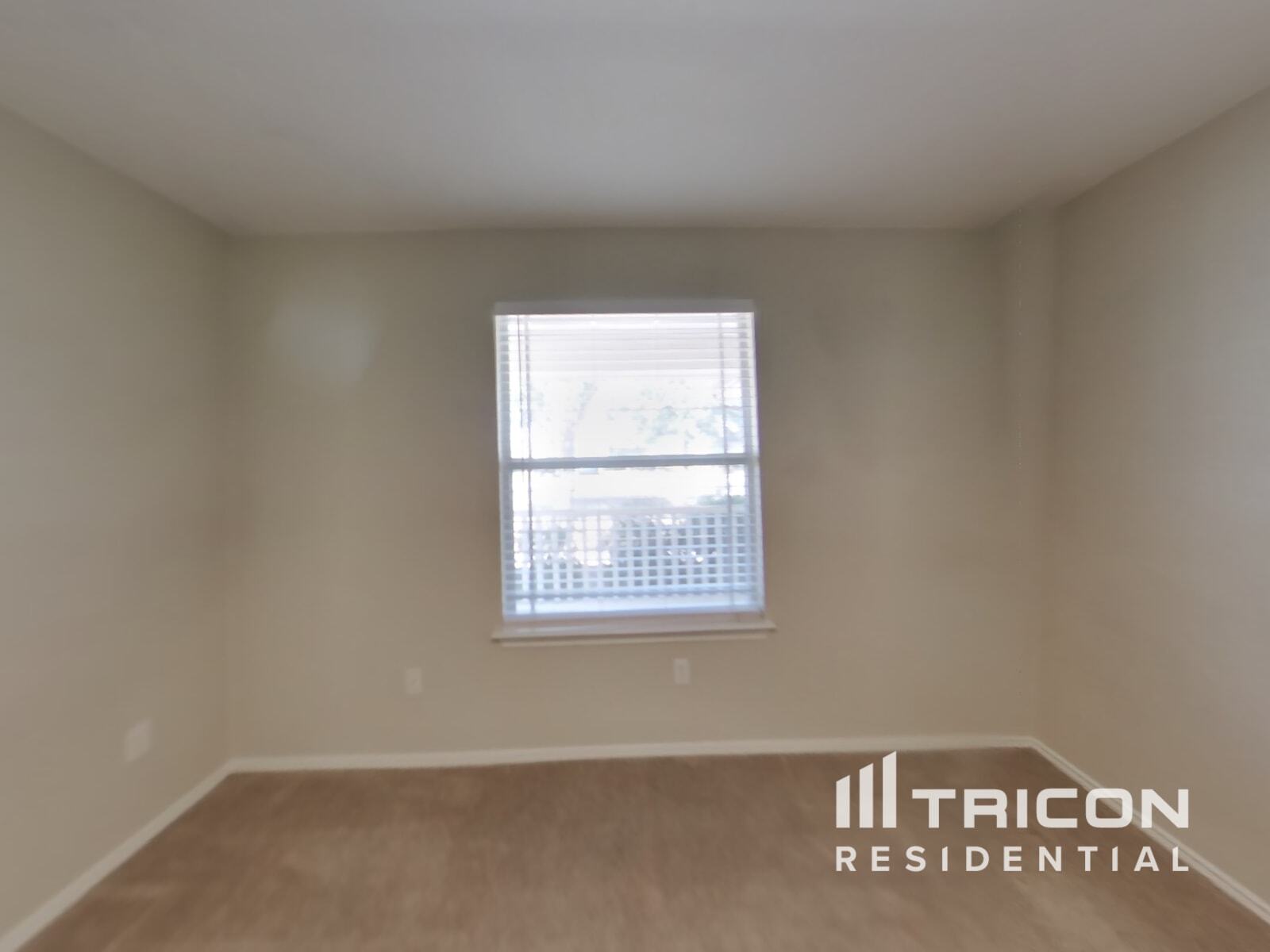 Building Photo - 228 Fall Creek Dr