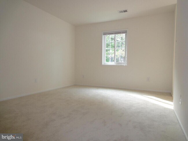 Building Photo - 4905 Tibbitt Ln