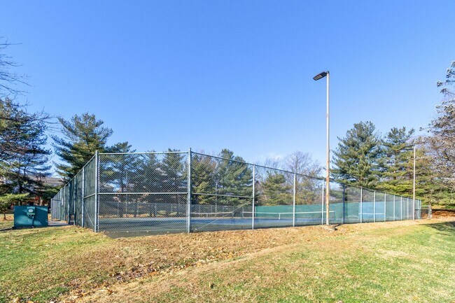 Building Photo - 17020 Briardale Rd