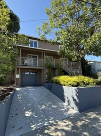 Building Photo - Modern 4-Bedroom Retreat in San Carlos – Remodeled, Spacious, Private Yard