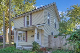 Building Photo - Ashland Ave