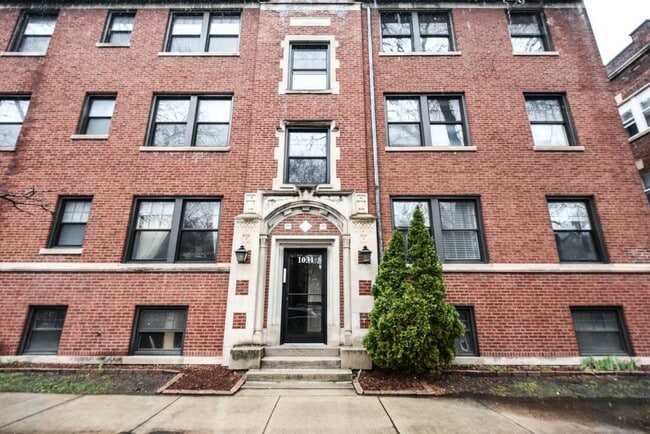 Building Photo - 805 Dempster St