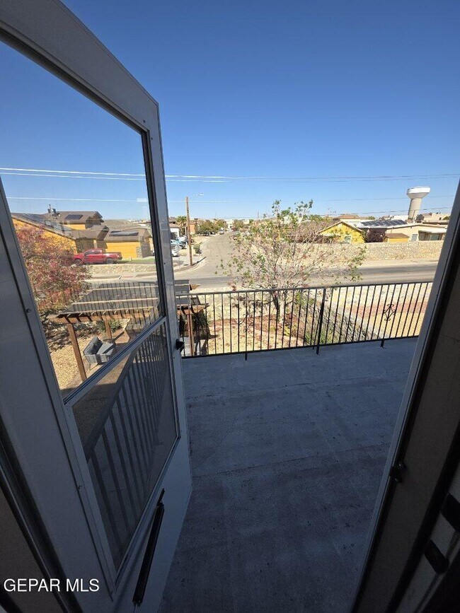 Building Photo - 12867 Hidden Grove Dr