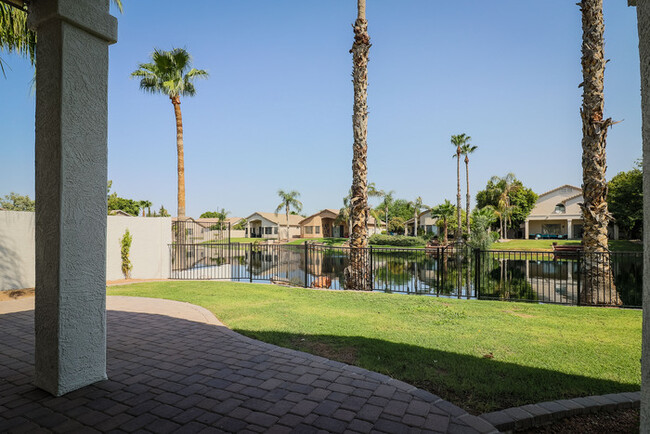 Building Photo - Beautiful Waterfront Home in Ocotillo Lakes