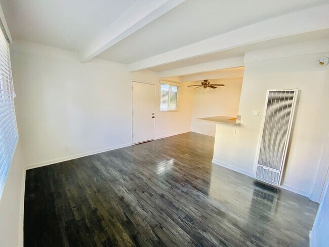 Interior Photo - 9025 National Blvd