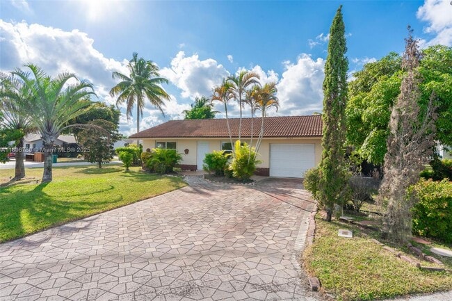 Primary Photo - 7305 NW 95th Way