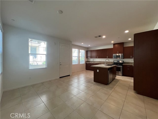 Building Photo - 905 N Purple Sage Dr