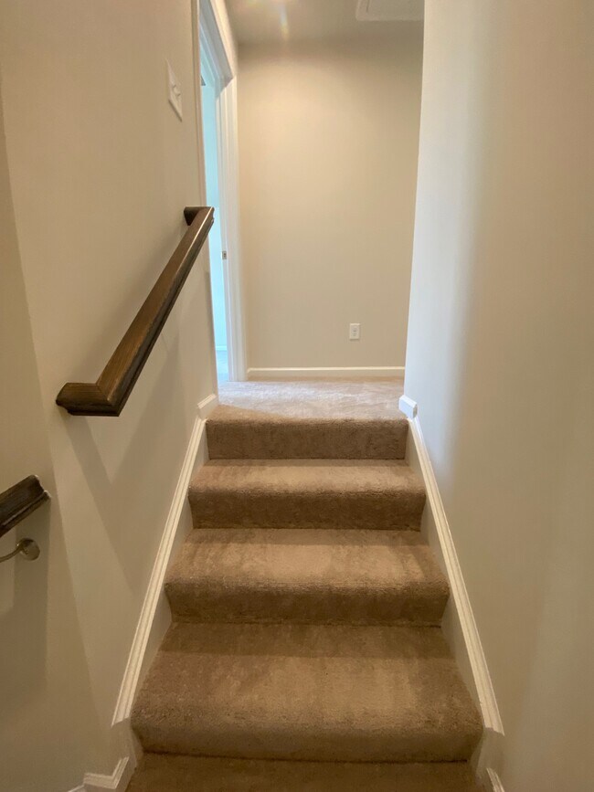 Building Photo - 126 Bicameral Ln