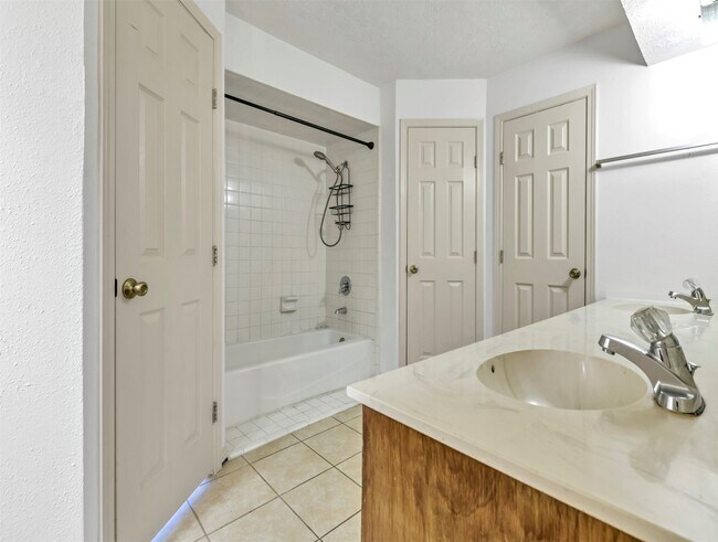 Building Photo - 3807 Winter Haven Dr